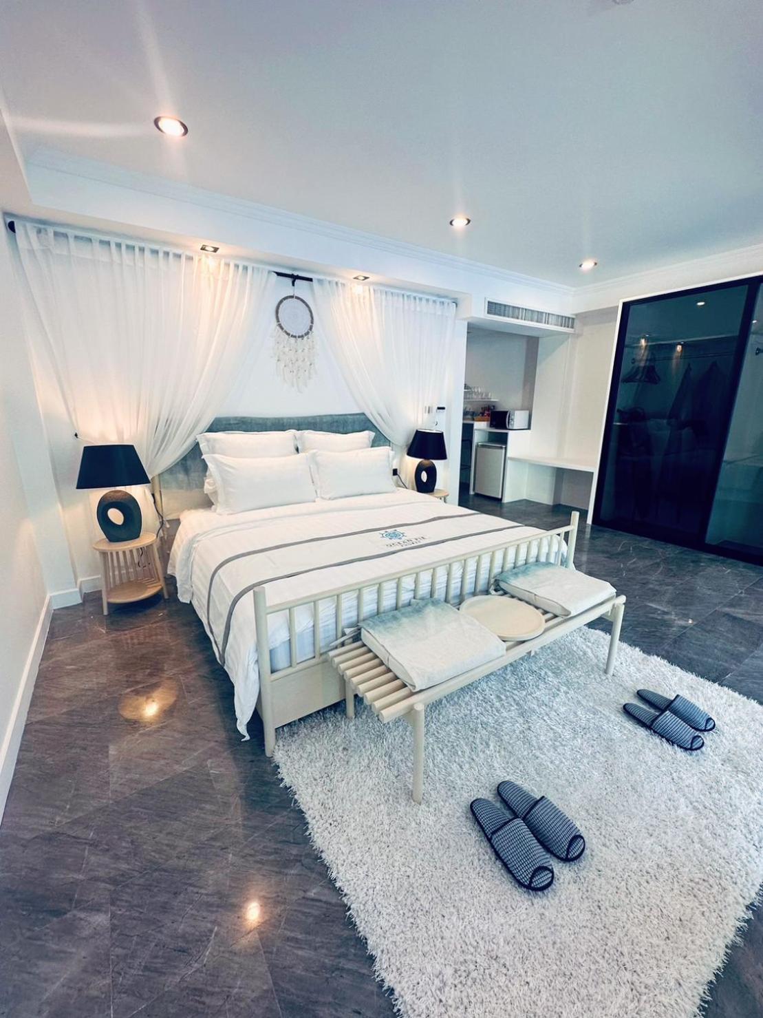 Ocean Pie Phuket - Adult Only Hotel Rawai Exterior photo