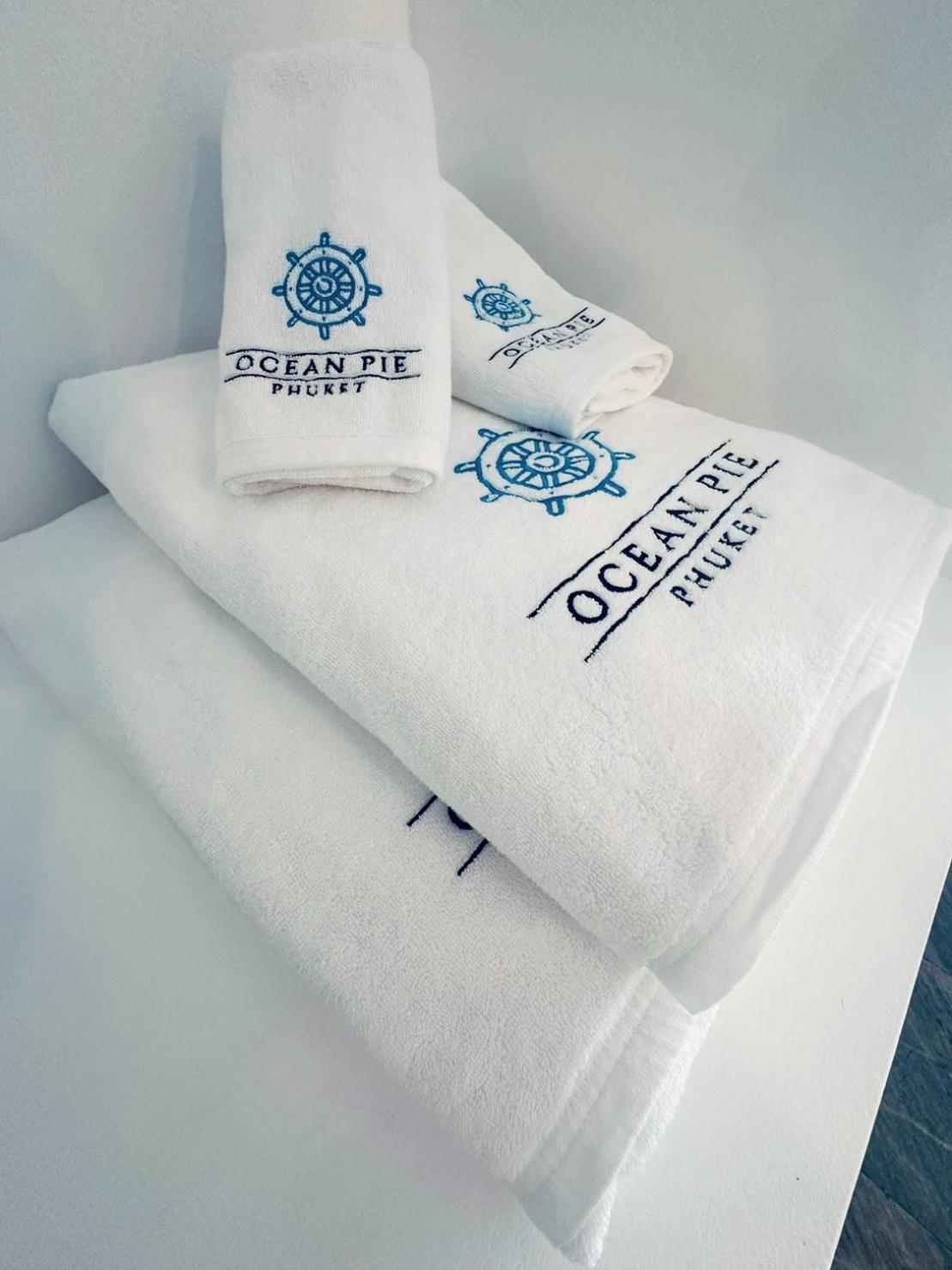Ocean Pie Phuket - Adult Only Hotel Rawai Exterior photo